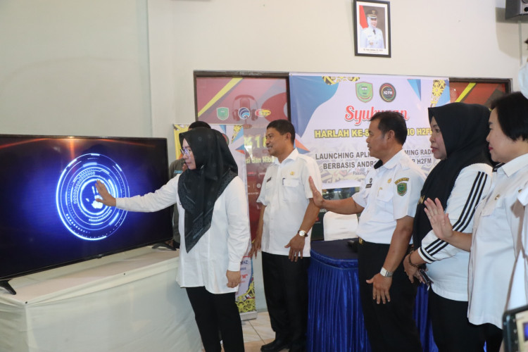 Pj Bupati Launching Aplikasi Tabe Siar Radio H2FM Pulang Pisau