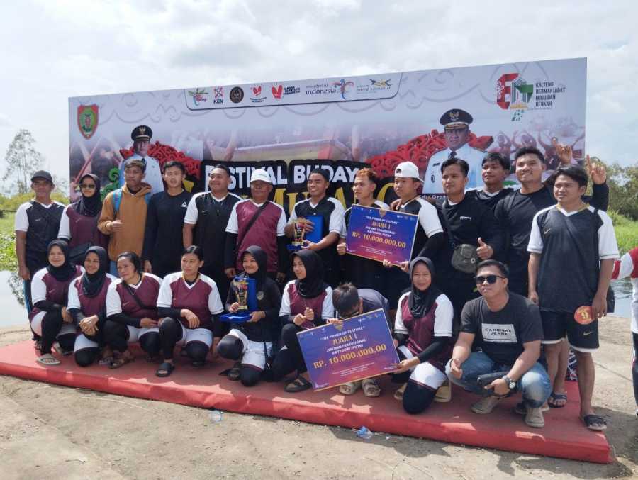 FBIM KALTENG 2024 Barito Utara Juara I Lomba Jukung Tradisional Putra