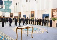 

Presiden Republik Indonesia Prabowo Subianto melantik empat Wakil Menteri Negara Kabinet Merah Putih dalam sisa masa jabatan periode tahun 2024–2029 di Istana Negara, Jakarta, pada Kamis (15/10/2026).