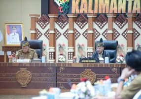 Gubernur Kalteng H. Agustiar Sabran saat pimpin Rapat Koordinasi Optimalisasi PAD Sektor Pertambangan Prov. Kalteng Tahun 2025.